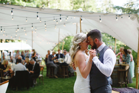 Backyard Weddings – The Whole Year Round